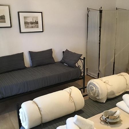 Le Fate Suites Róma Szoba fotó